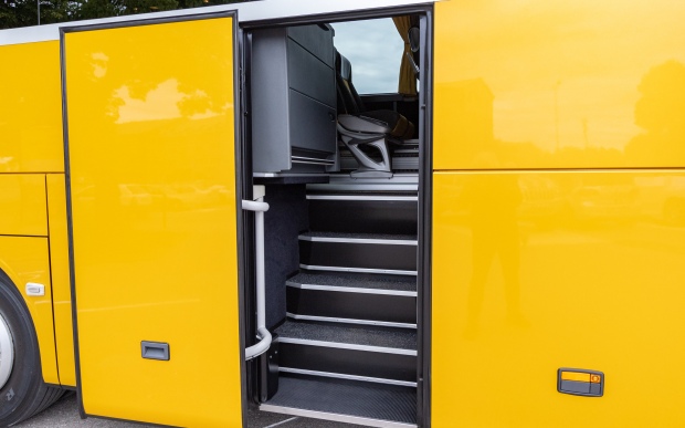 Autobusu noma SETRA S 515 HD